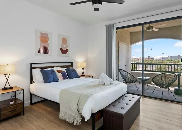 Cozysuites Glendale By The Stadium W Pool 09