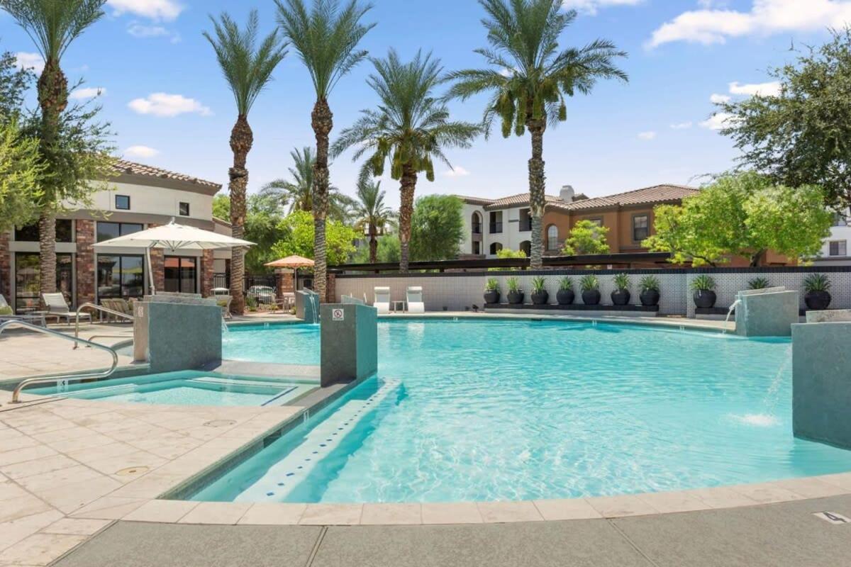 Apartment Cozysuites By The Stadium W Pool 09