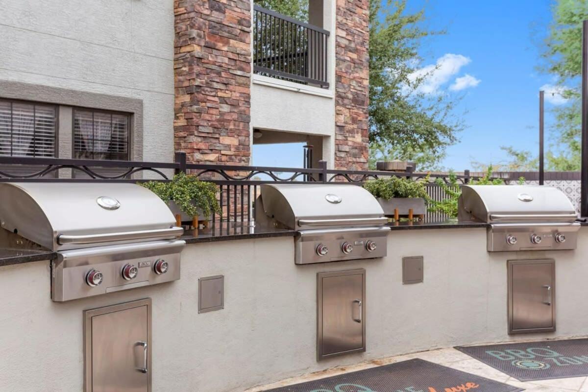 Apartment Cozysuites By The Stadium W Pool 09 Glendale